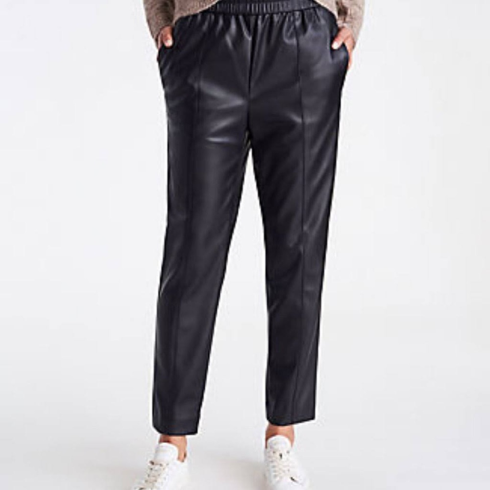 Ann Taylor Faux Leather Pull On Ankle Pants. Size XL. Brand new!